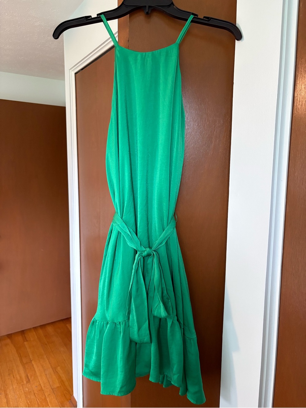 Impressions Boutique Green Sleeveless Tie-Waist Midi Dress